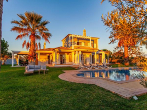 Peaceful Retreat w Private Pool, BBQ